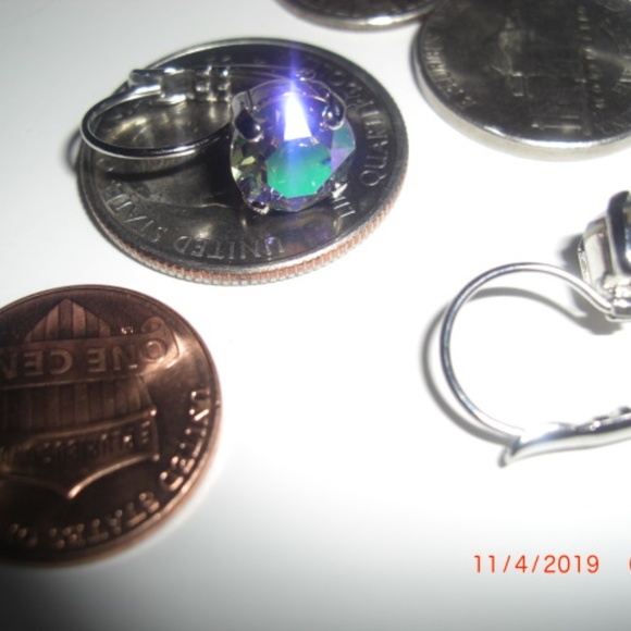 Swarovski Austrian Crystal Earrings - Picture 7 of 8